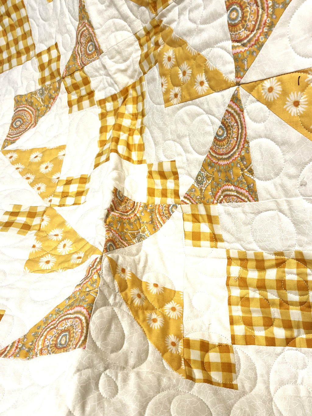 Checked Windmill Baby Quilt