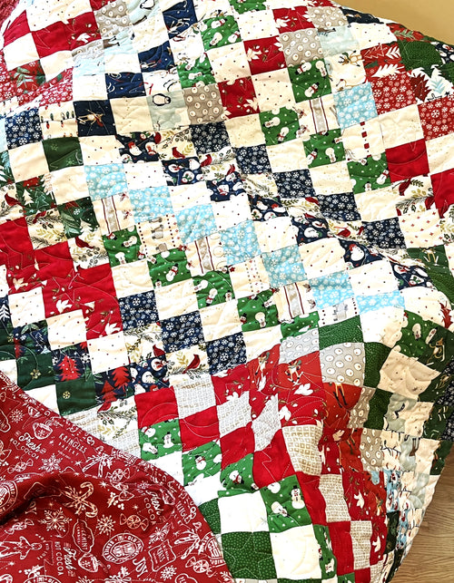 Christmas Cuddle Quilt